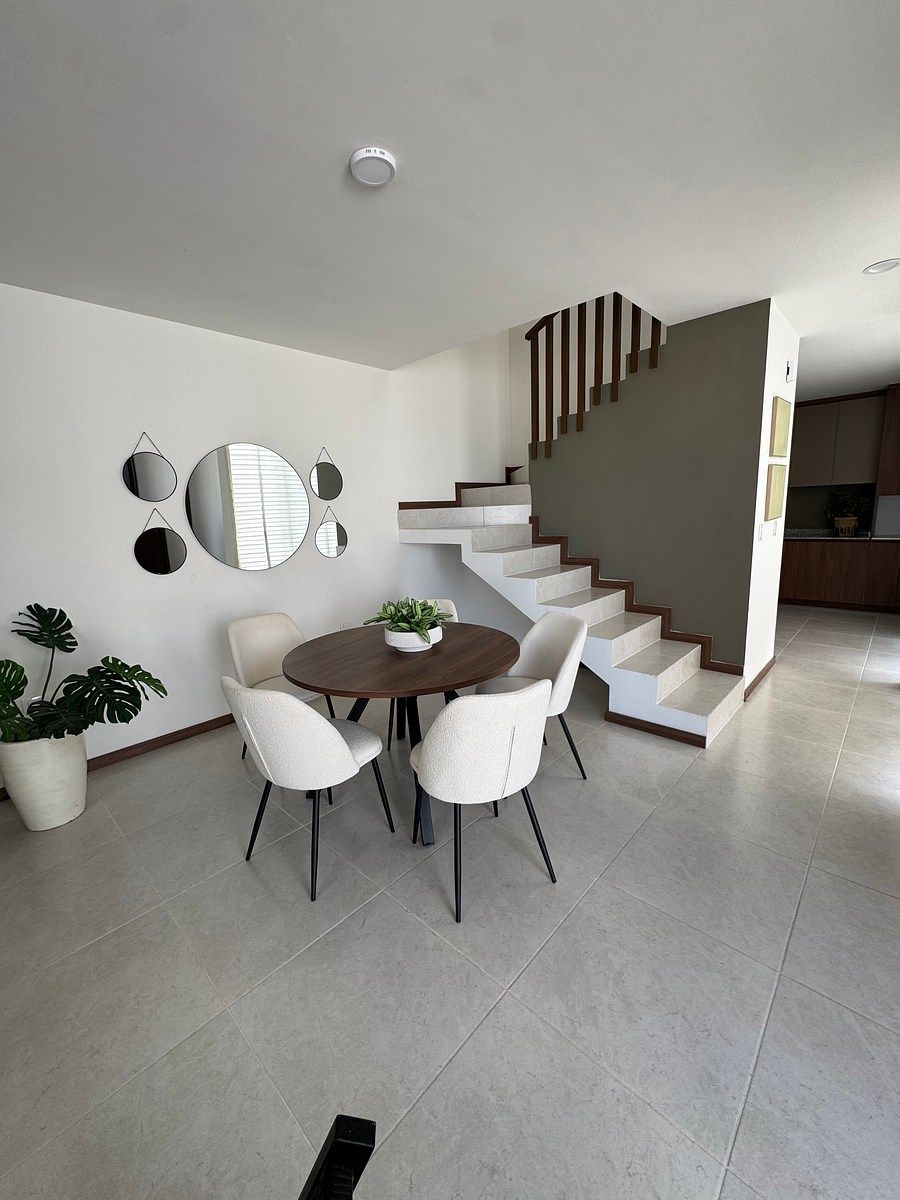 CASA EN VENTA AL PONIENTE DE LA CIUDAD, foto 1 de 15