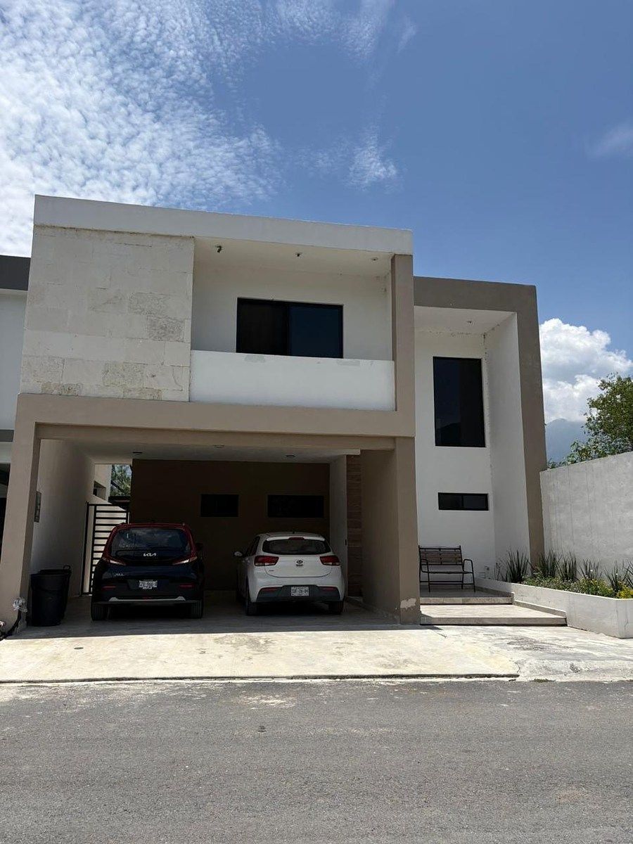 Casa em Amorada Privada Residencial, Santiago, foto 2 de 19