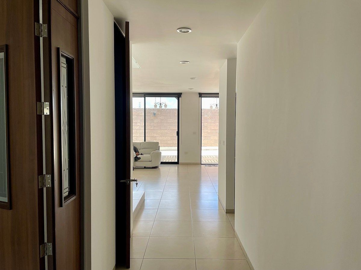 Casa em Zibatá, El Marqués, foto 2 de 47
