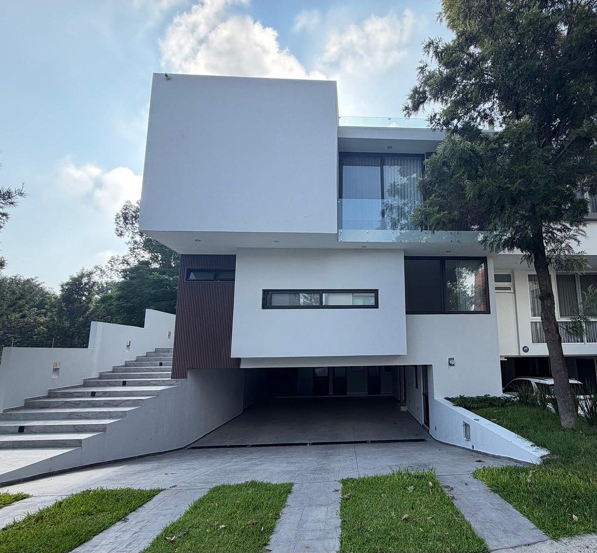 HERMOSA RESIDENCIA EN RENTA EN PUERTA LAS LOMAS, foto 1 de 28