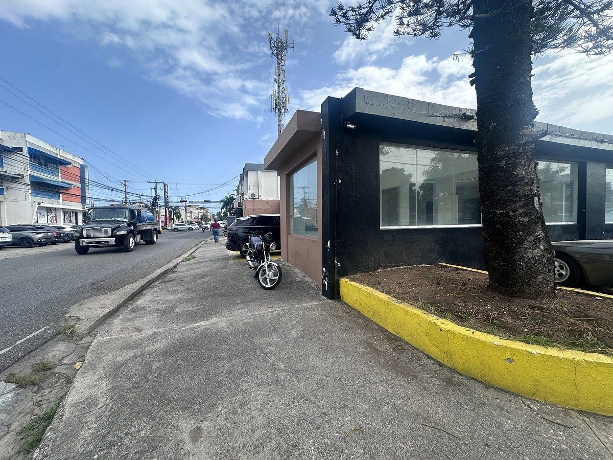 Local Comercial en Los Prados, Santo Domingo Centro (Distrito Nacional), foto 2 de 15