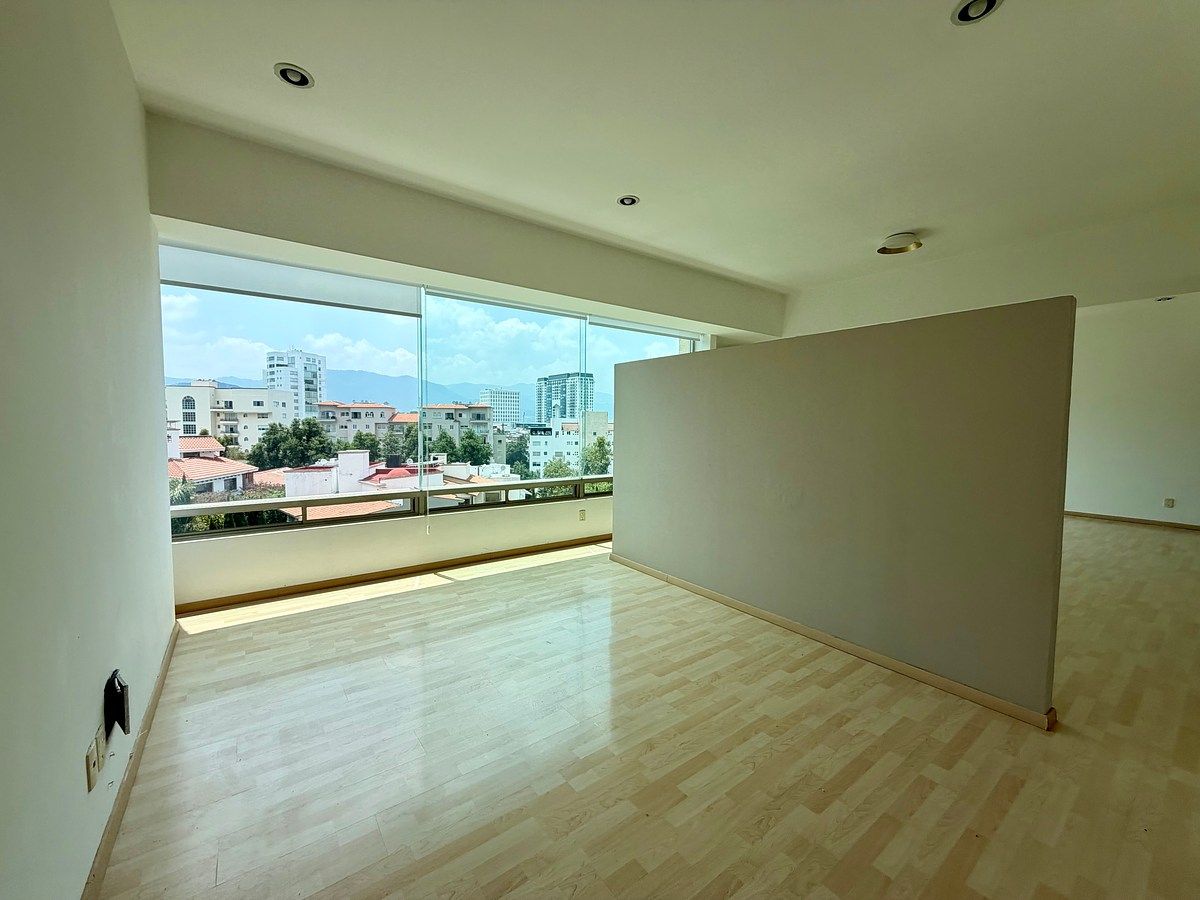 Sala de TV, photo 10 of 27