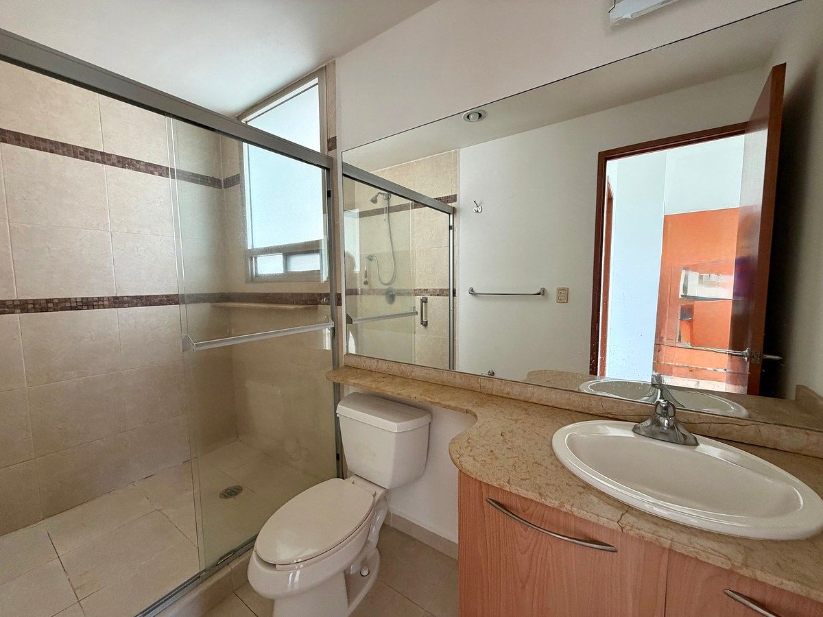 Apartment in Hacienda de las Palmas, Huixquilucan, photo 16 of 27