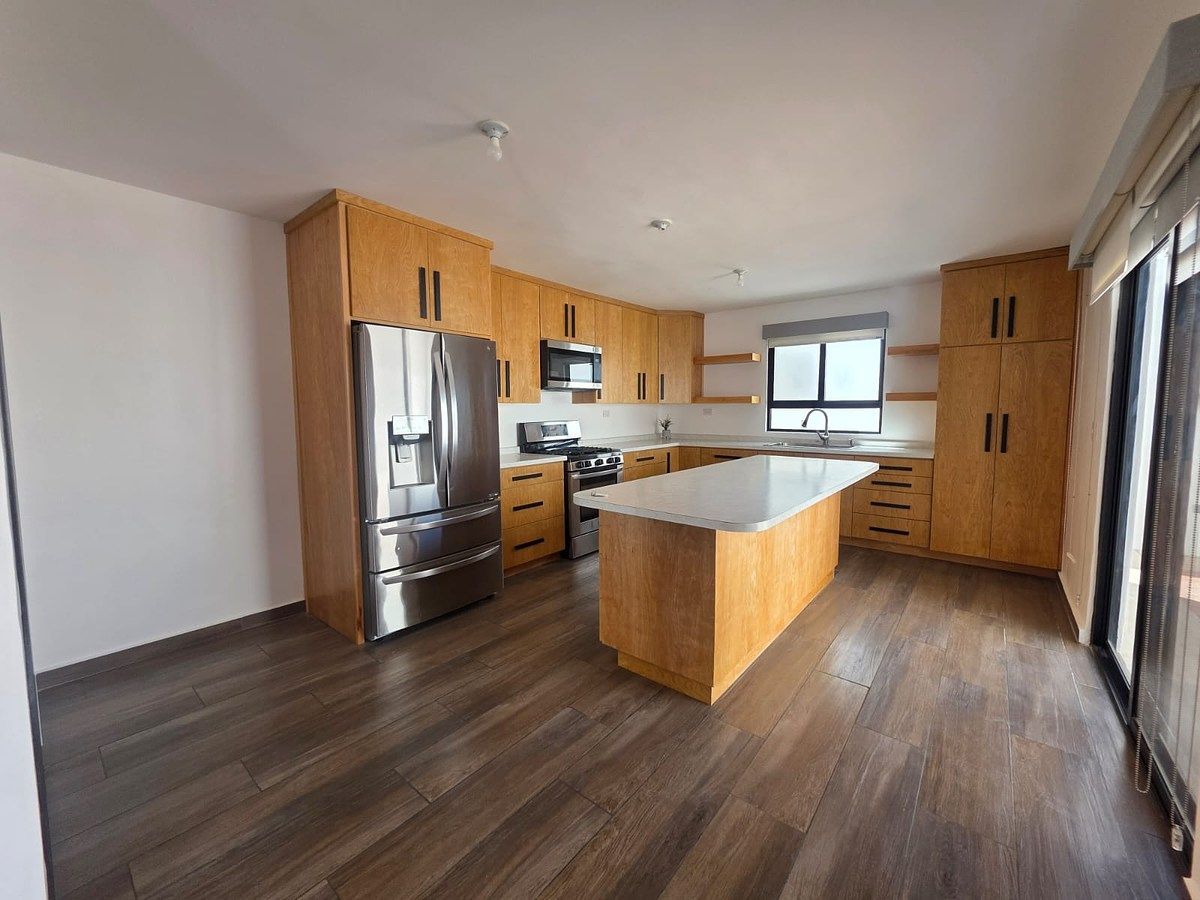 ALUGUE UMA CASA ESPAÇOSA EM SAN MARINO 2 SECC., foto 1 de 32