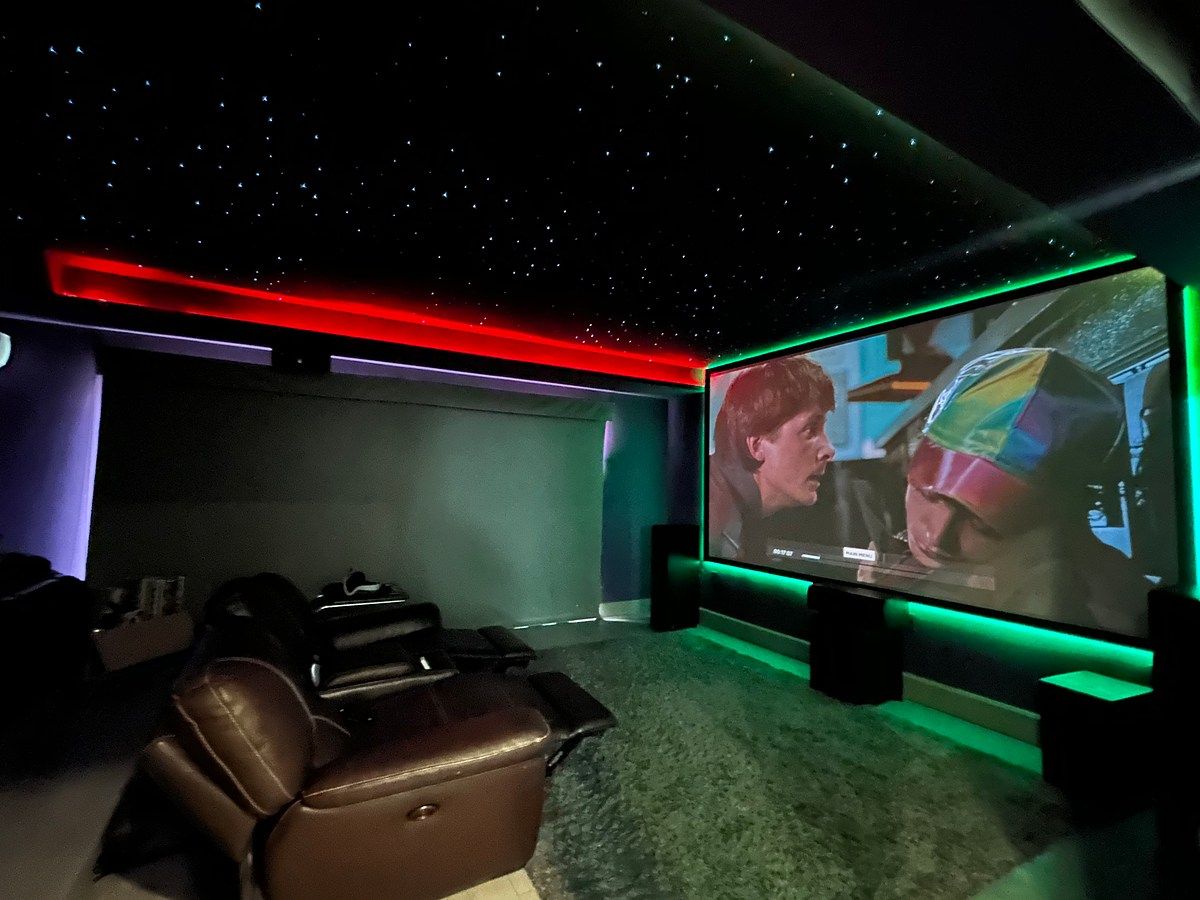 Espectacular CINEMA ROOM !!, photo 9 of 28