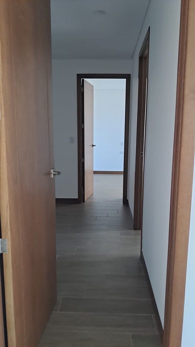 Apartamento en Zona 10, Guatemala, foto 6 de 36