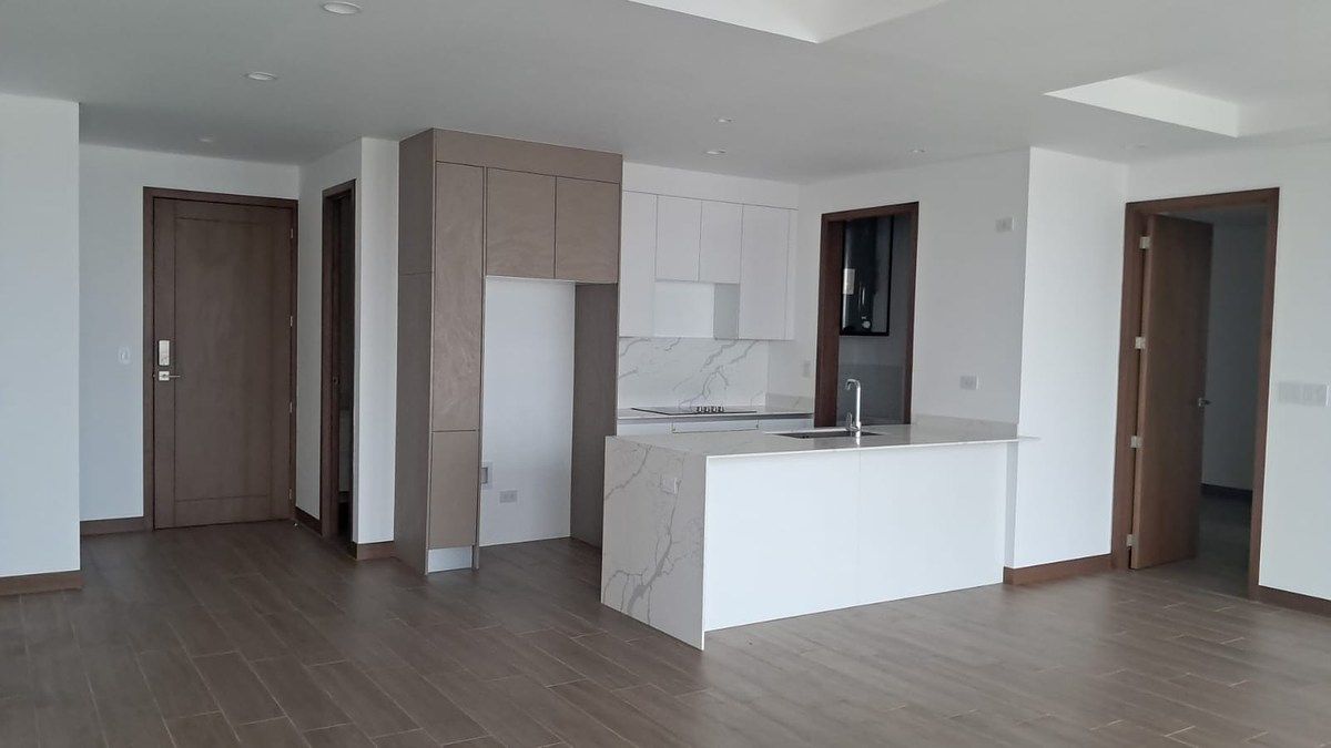 Apartamento en Zona 10, Guatemala, foto 2 de 36