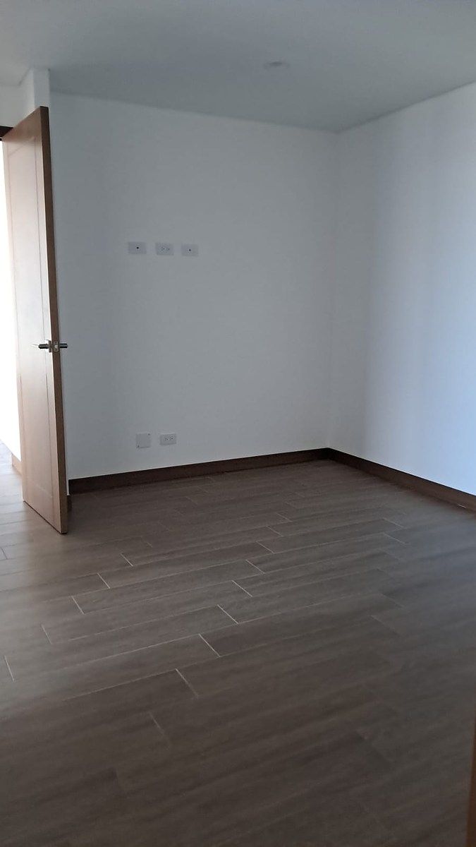 Apartamento en Zona 10, Guatemala, foto 13 de 36