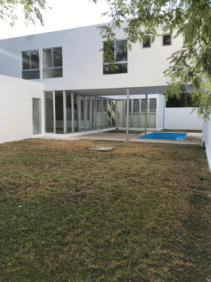 House in Residencial Xcanatún, Mérida, photo 3 of 36