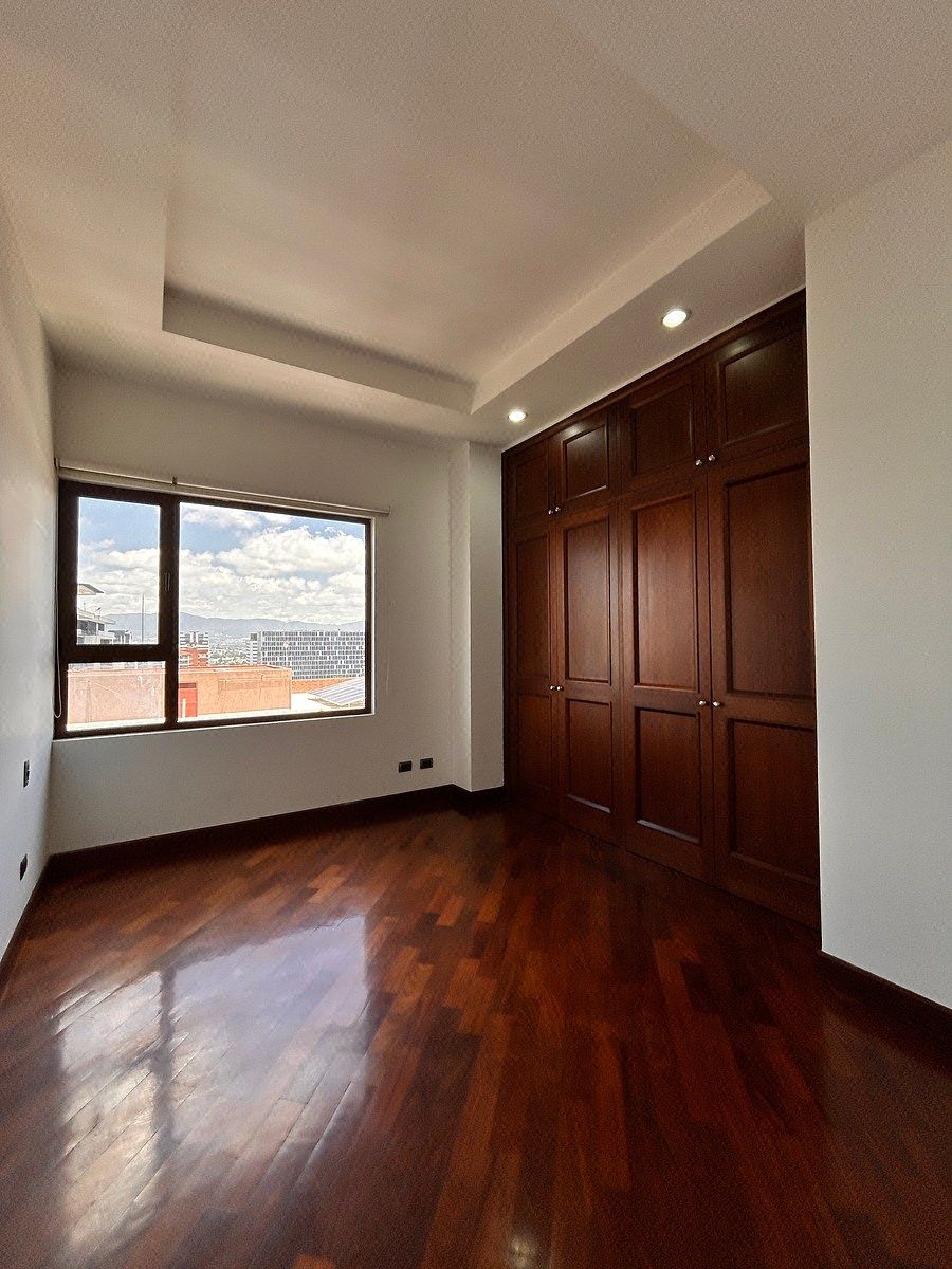 Apartamento en Zona 10, Guatemala, foto 10 de 24