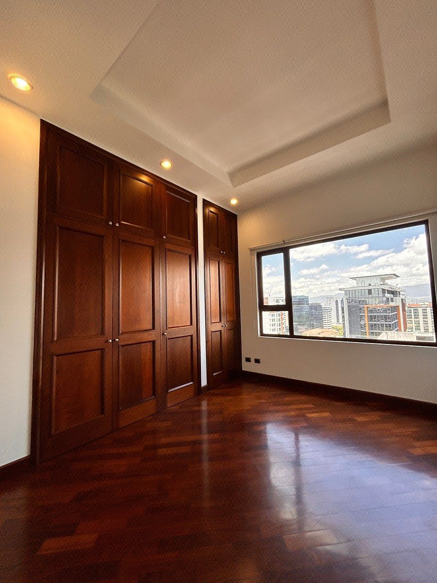 Apartamento en Zona 10, Guatemala, foto 18 de 24