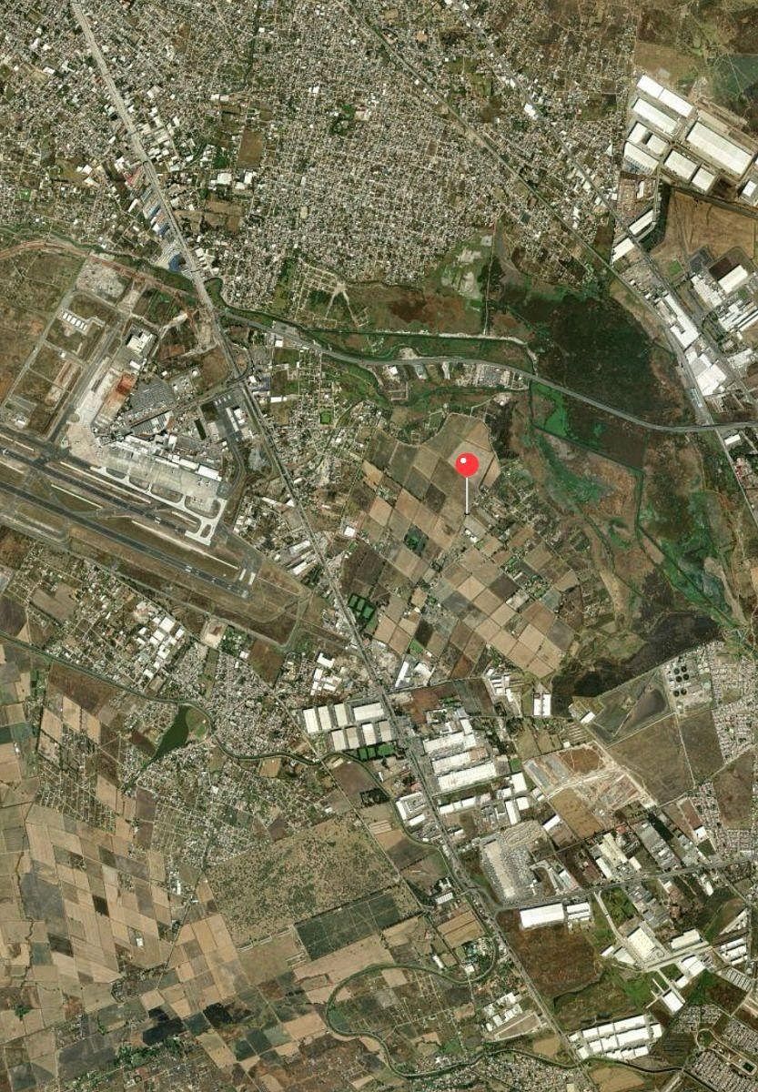 Terreno à venda perto do aeroporto, foto 1 de 6