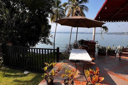CASA EM TEQUESQUITENGO