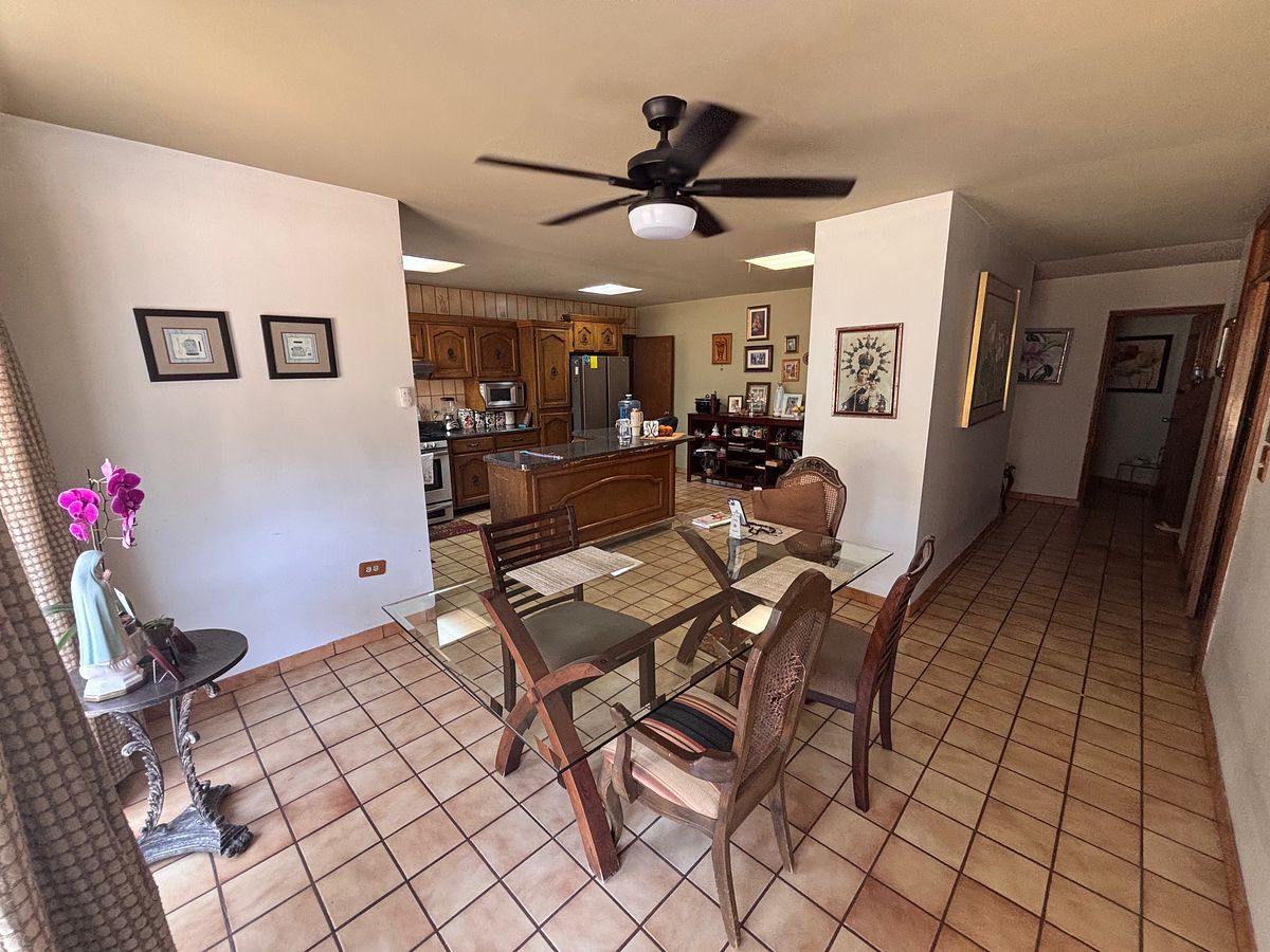 Casa em Lomas de Agua Caliente, Tijuana, foto 4 de 39