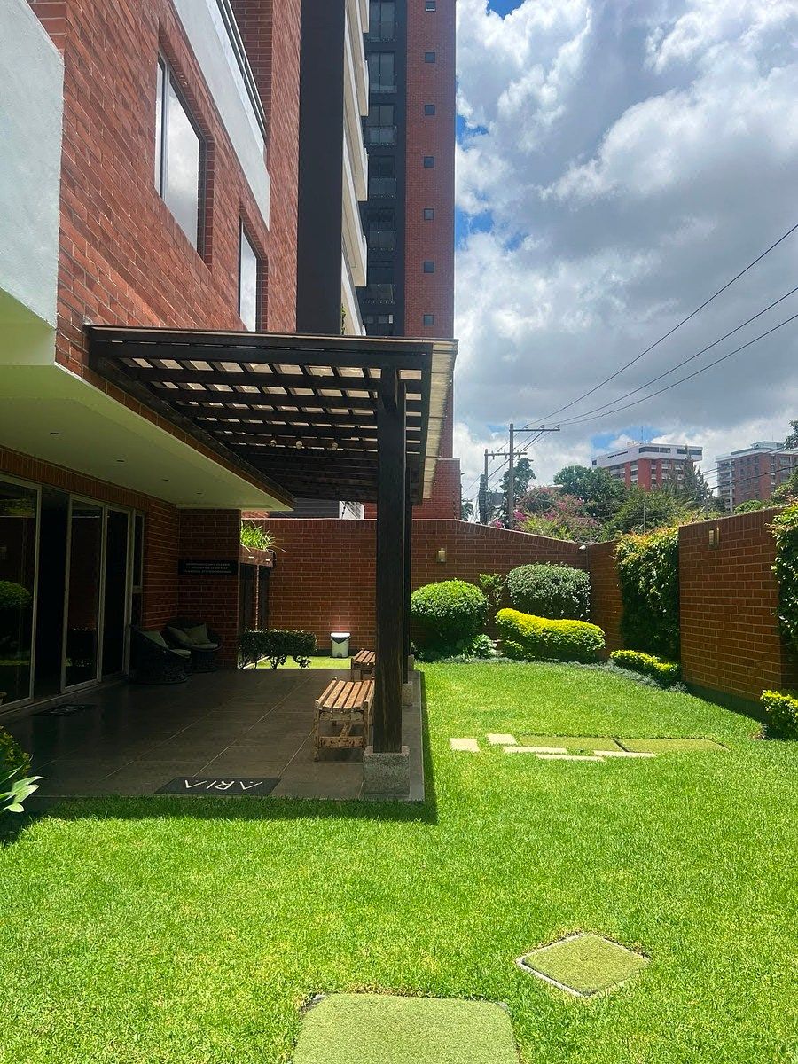 Zona 10 | Amplio Apartamento en Venta | Edificio Aria, foto 1 de 26