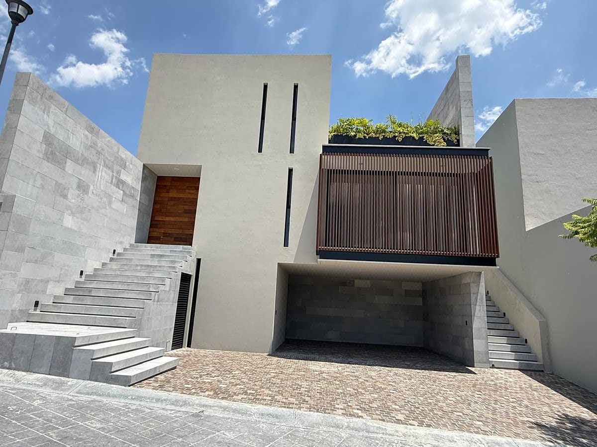 CASA EM LOMAS DEL CAMPANARIO, QUERETARO, foto 1 de 24