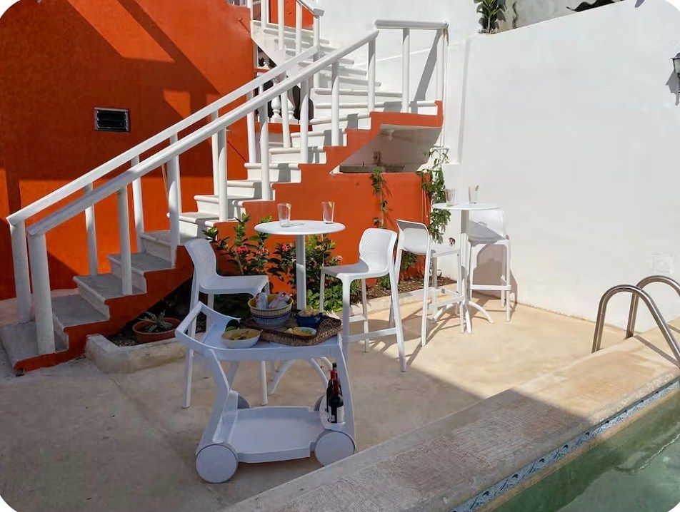 Terrace by pool, foto 18 de 47