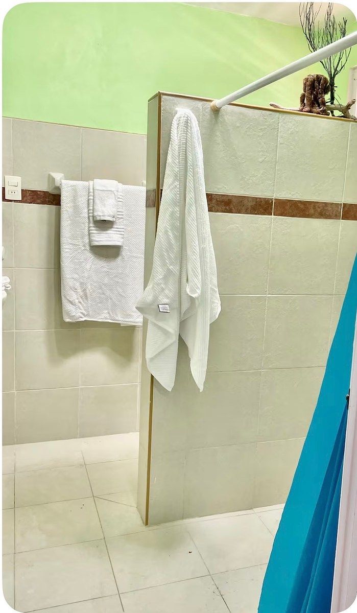 Bathroom upstairs, foto 28 de 47