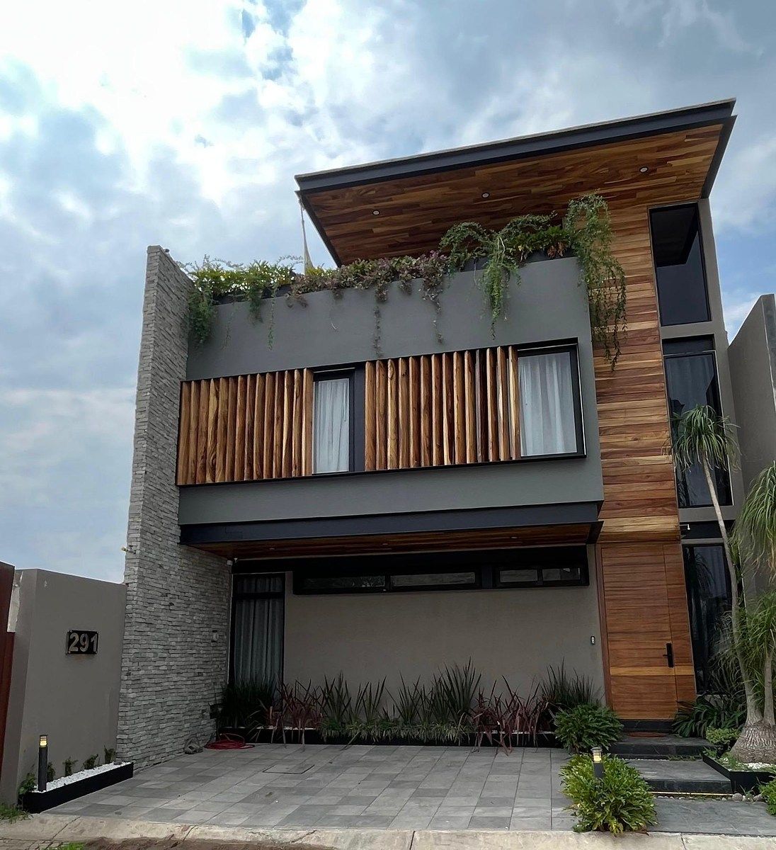 CASA EN VENTA EN LOS ALMENDROS - foto 1