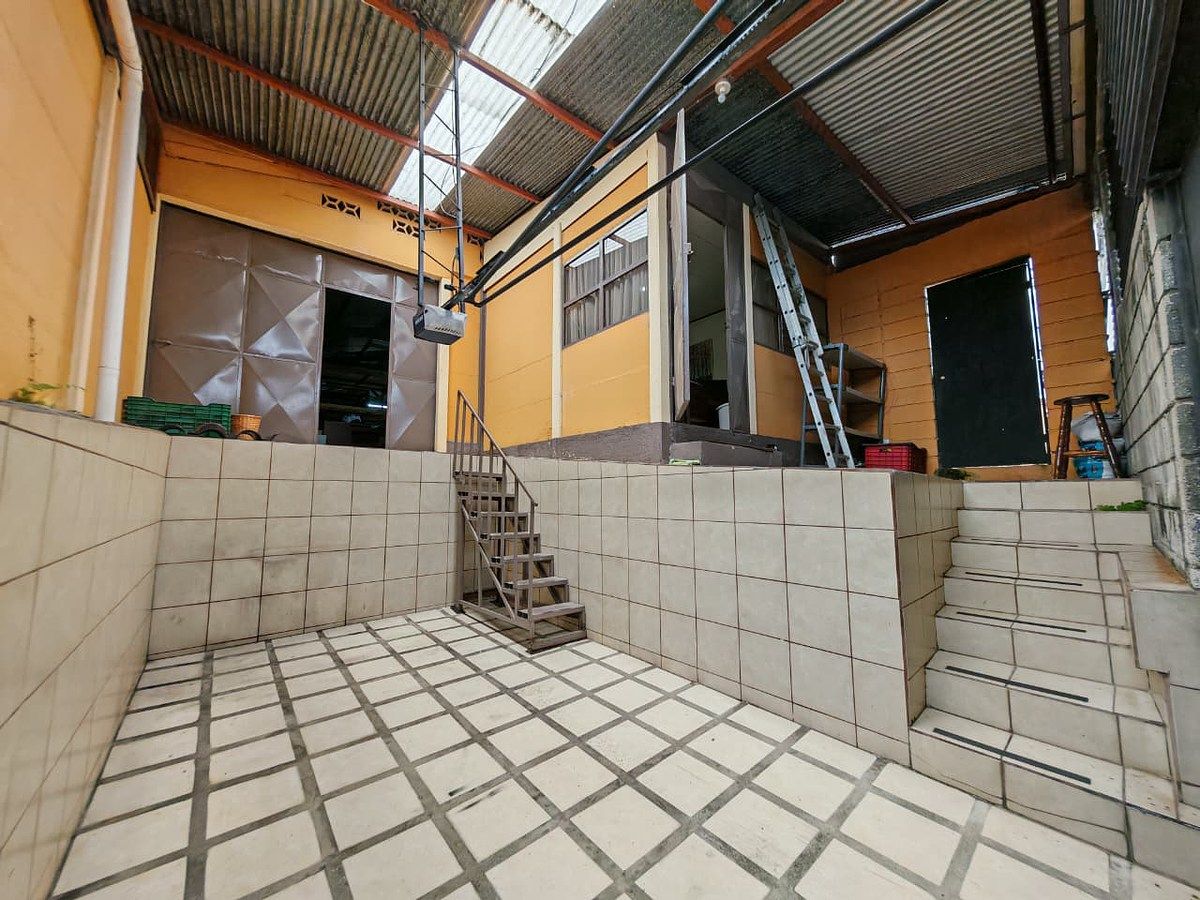 ¡Desarrolla o construye! Propiedad en venta con estructura en Coronado, foto 1 de 13