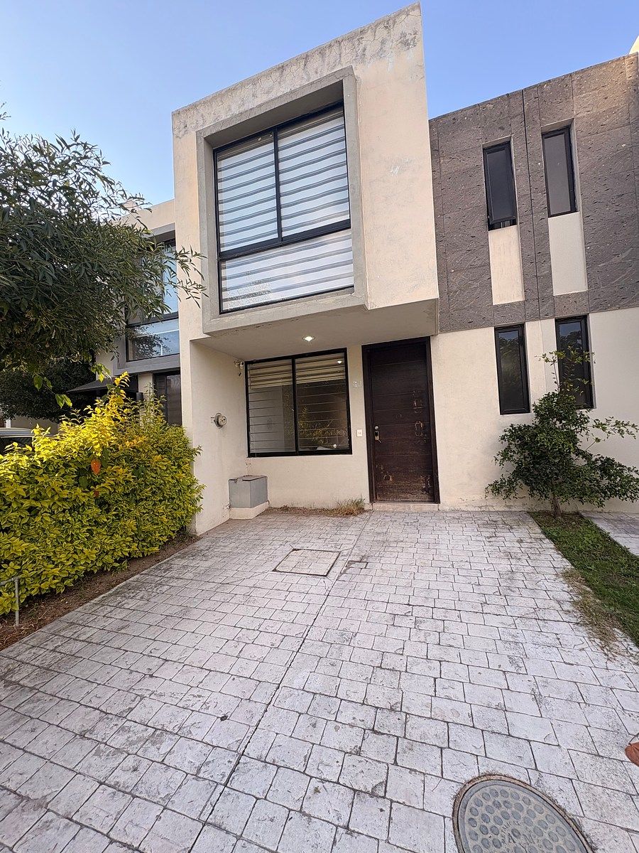 House in Gated Community in Arbolada Bosques de Santa Anita, Tlajomulco de Zúñiga, photo 2 of 17