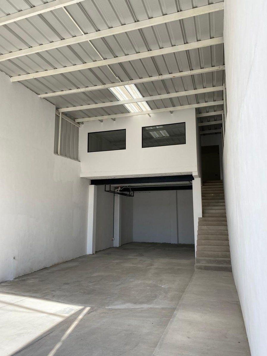 Galpão comercial em Mariano Otero, Zapopan, foto 2 de 14