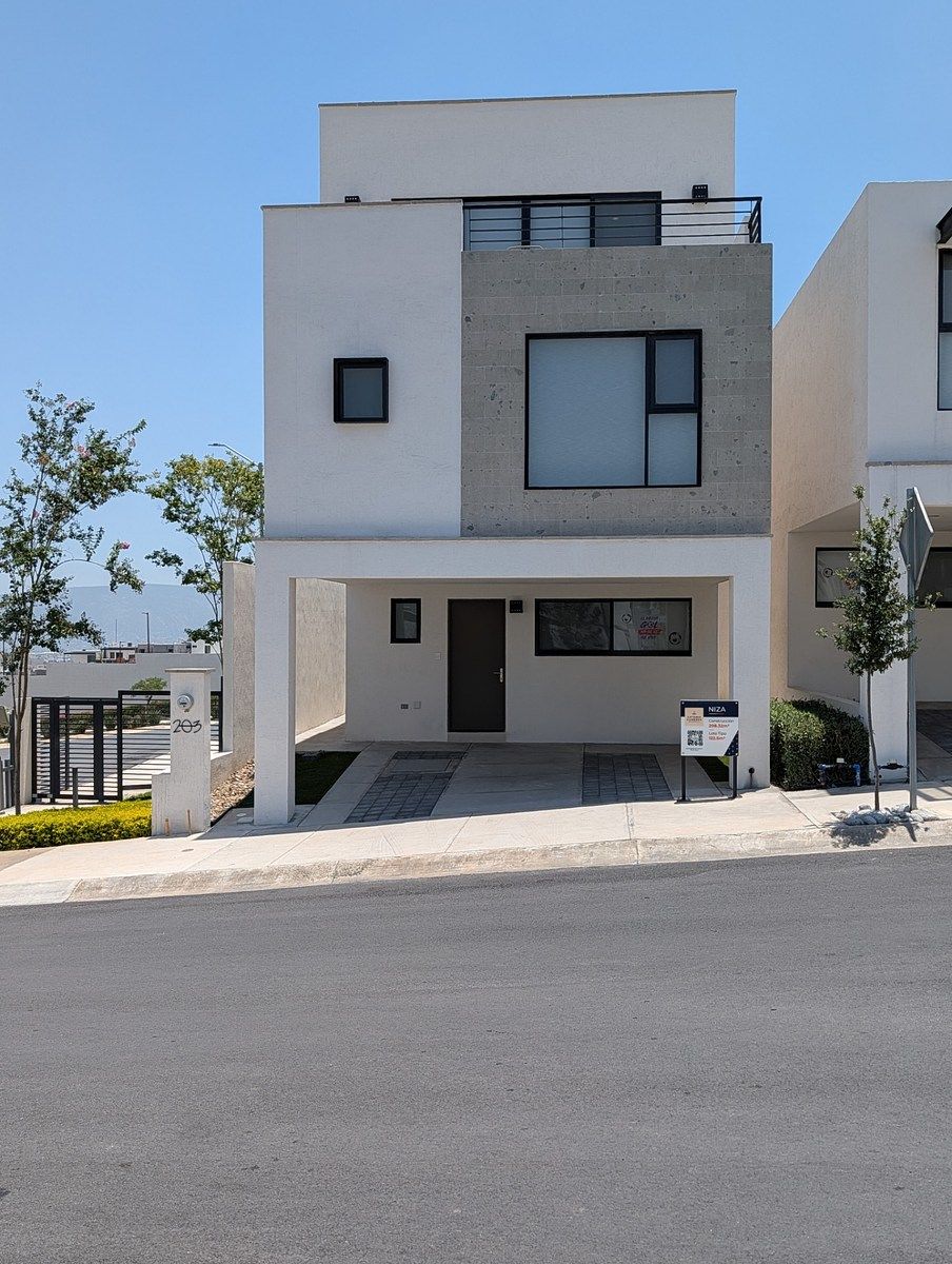 Casa em Dominio Cumbres, García, foto 3 de 22