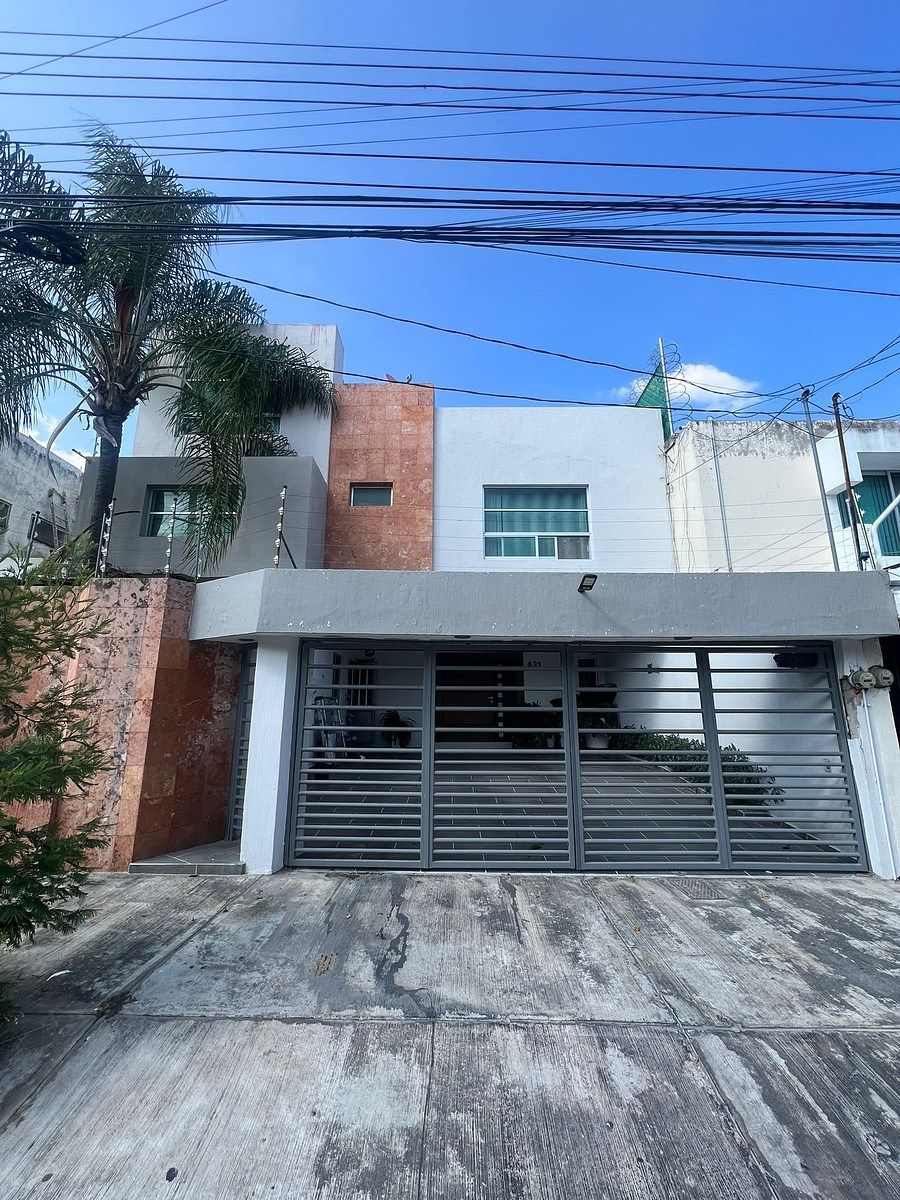 CASA EN VENTA EN JARDINES DEL SOL - foto 1