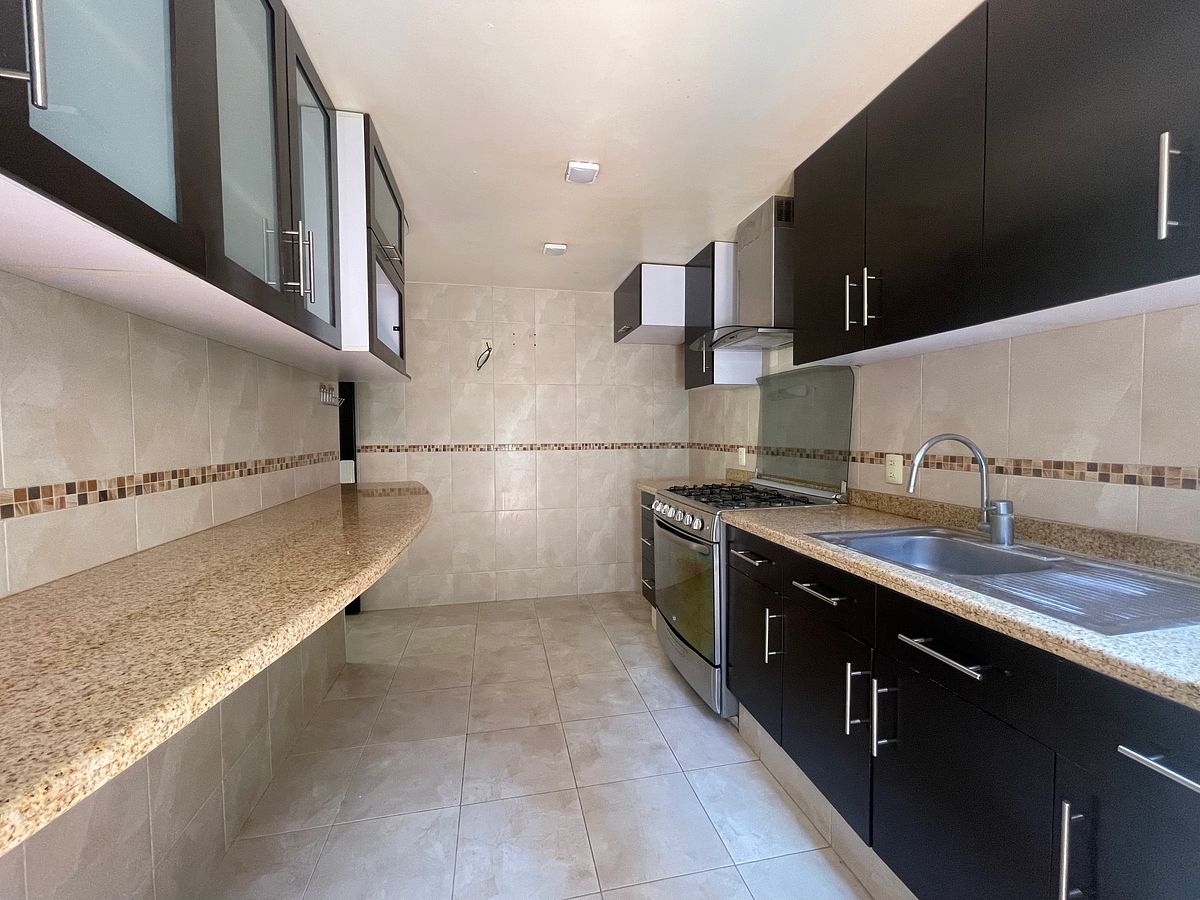 Casa em Las Alamedas, Atizapán de Zaragoza, foto 6 de 32