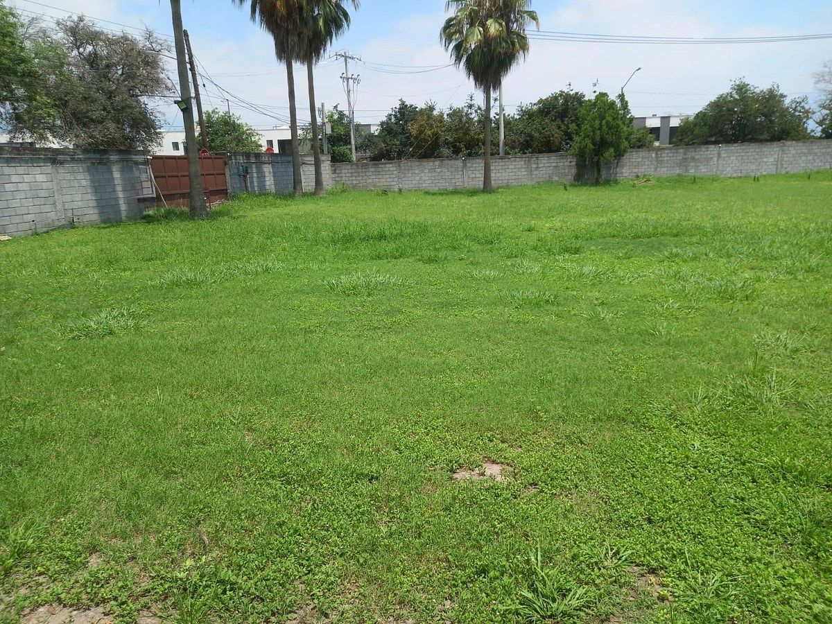 Lot in Jardines de Santiago, Santiago, photo 2 of 6