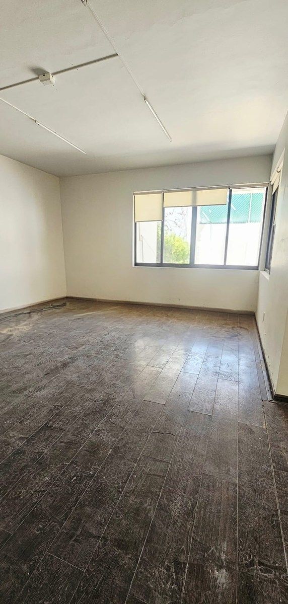 Casa com uso comercial em Jardines del Bosque Centro, Guadalajara, foto 8 de 12