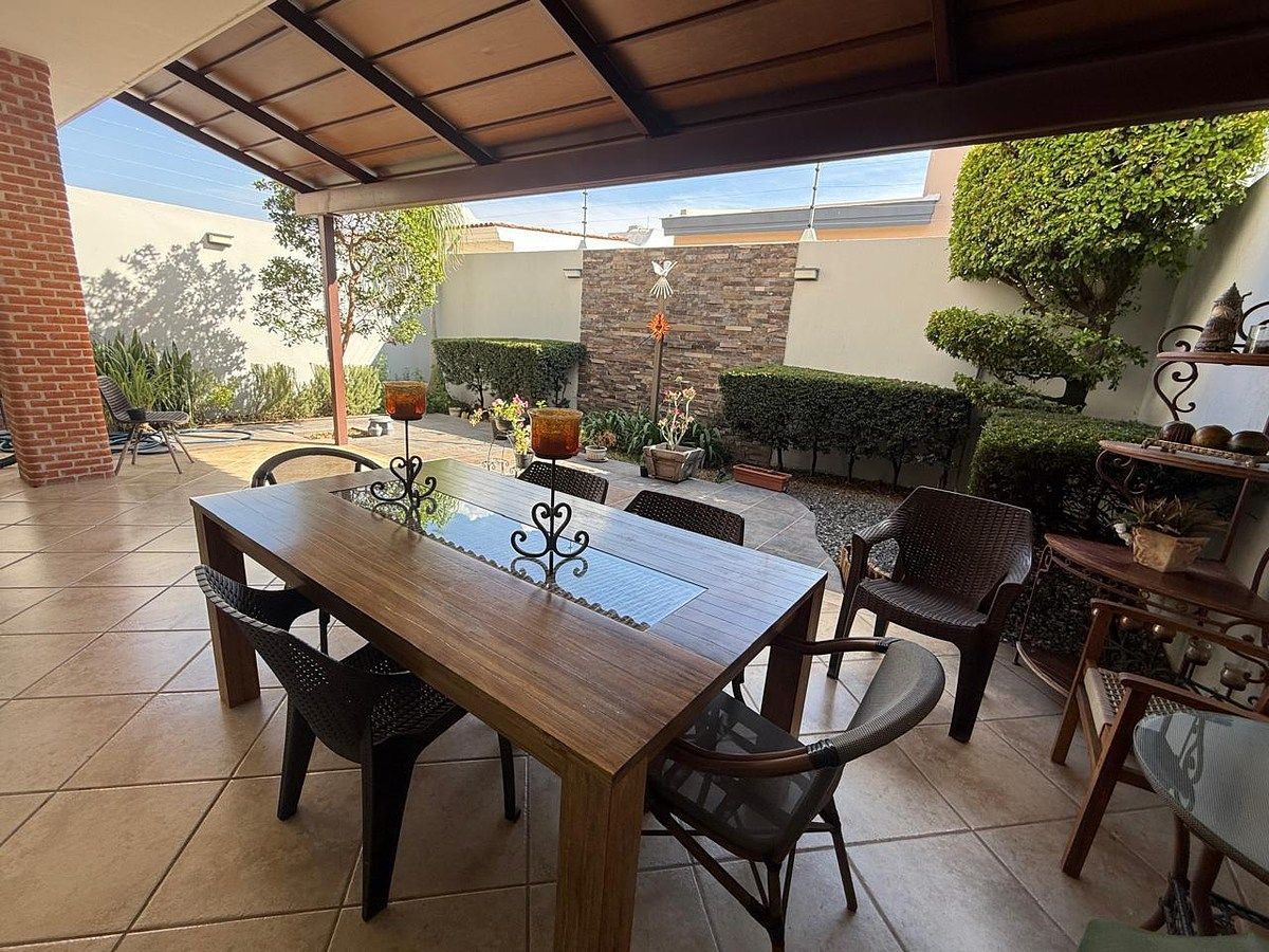 Casa en Bosques Santa Anita, Tlajomulco de Zúñiga, foto 2 de 15