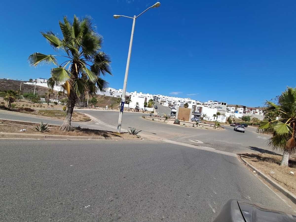 Lot in Residencial San Marino, Tijuana, photo 9 of 9