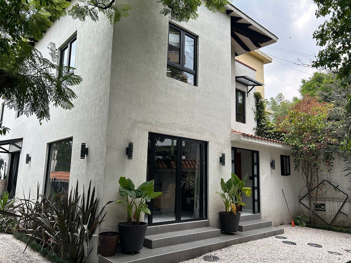 RESIDÊNCIA EM ESQUINA, CASA MAIS ESCRITÓRIOS EM LOMAS DE CHAPULTEPEC, foto 1 de 45