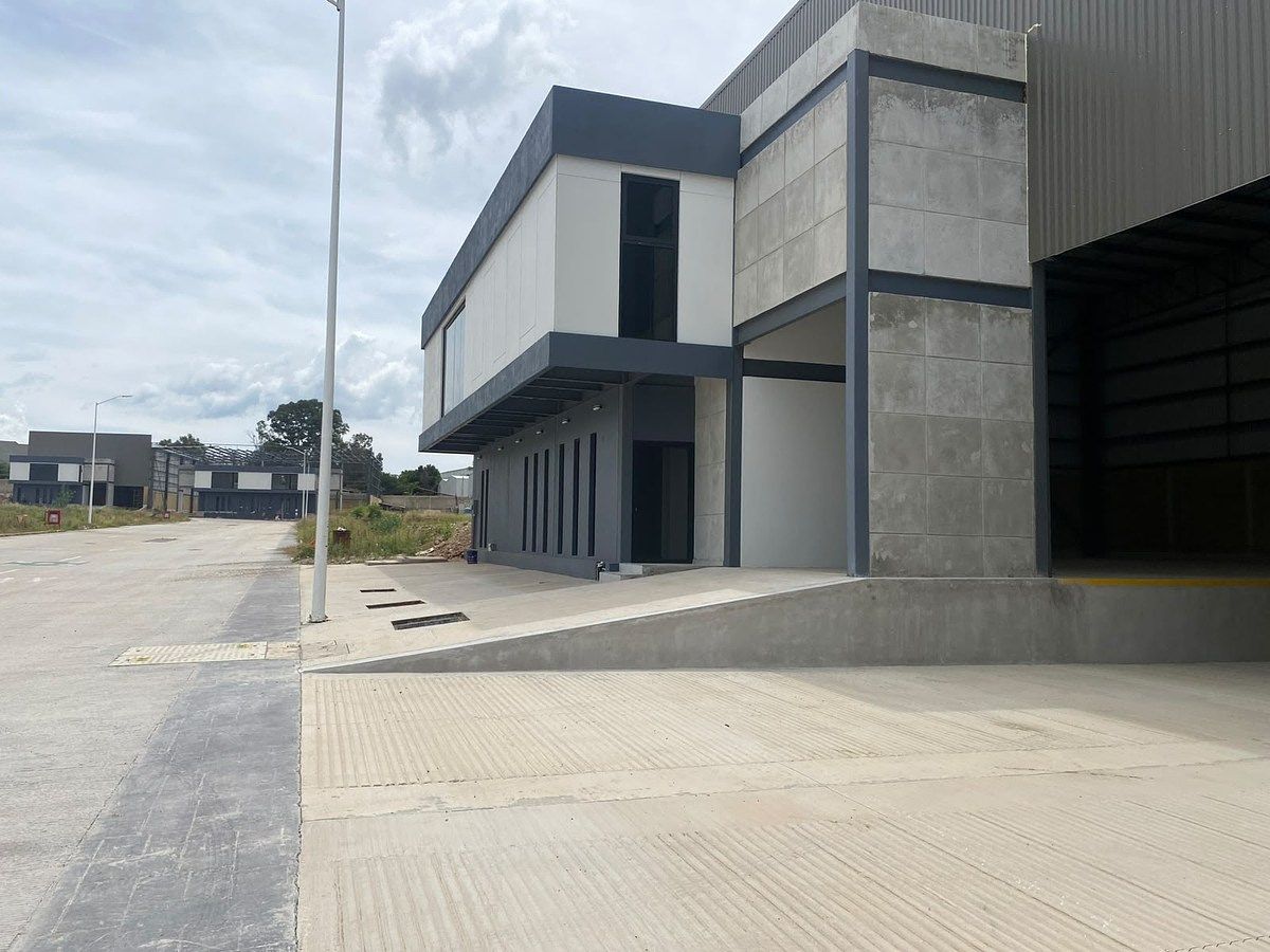 Terreno en Venta para Bodega, a solo 20 min del Aeropuerto.