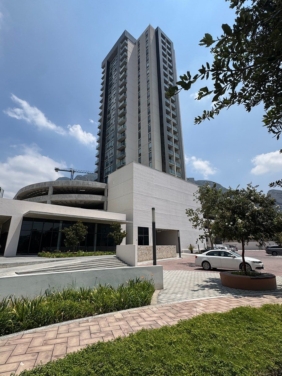 BEAUTIFUL APARTMENT IN KANAT, photo 1 of 40