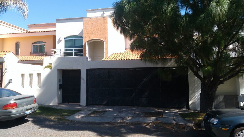 Casa en Venta Bugambilias 2a Sección