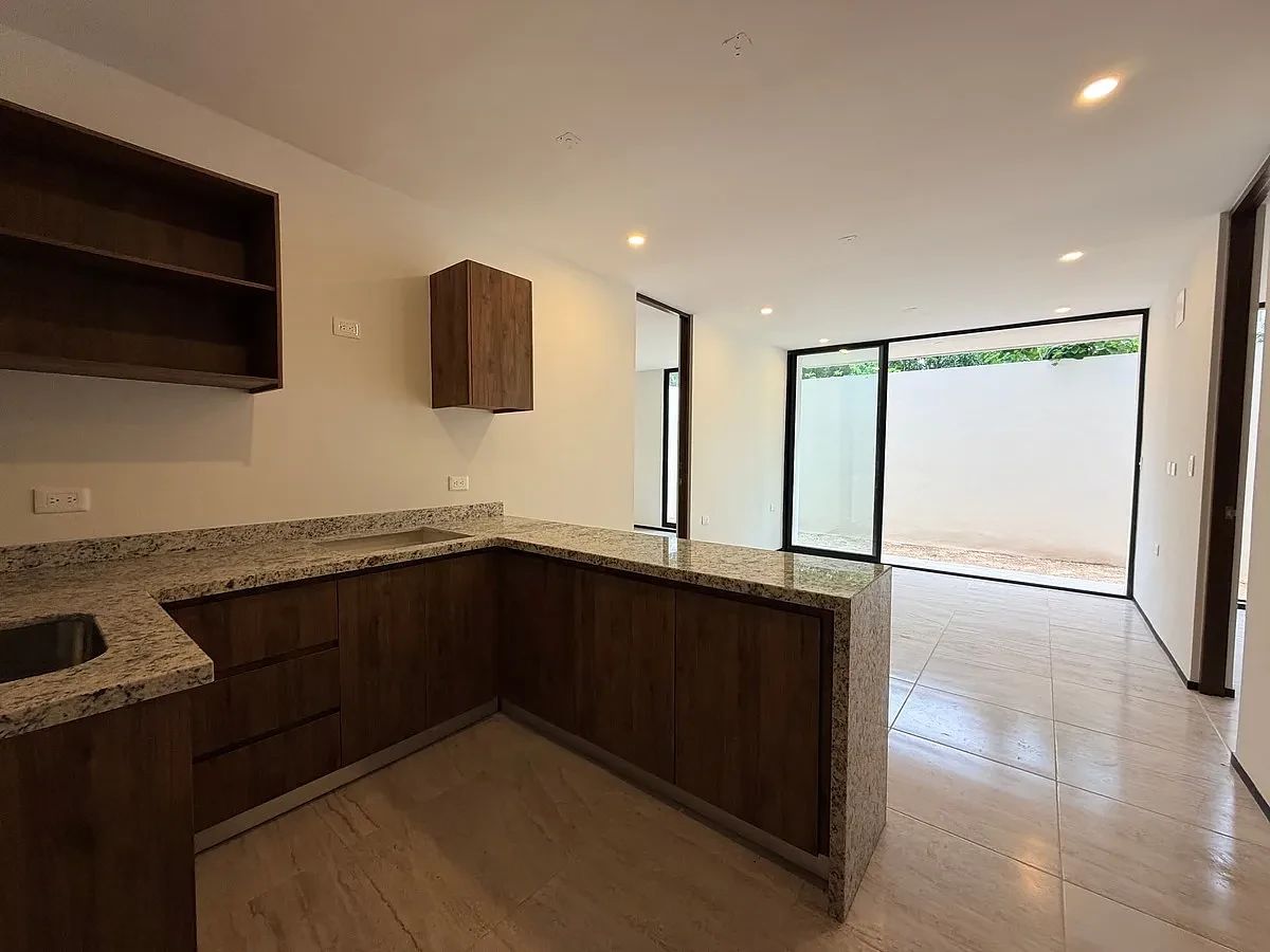 APARTAMENTO À VENDA EM TEMOZON NORTE, foto 1 de 21