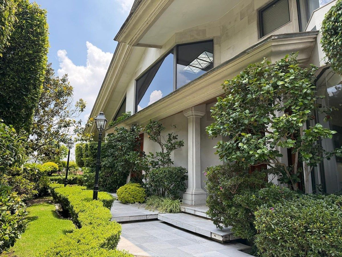 Venta Casa Duplex en Bosques de las Lomas, foto 1 de 45