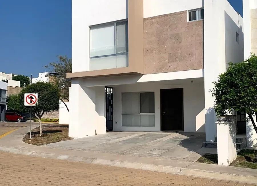 Rent house Querétaro, Provenzza Cumbres del Lago, photo 1 of 18