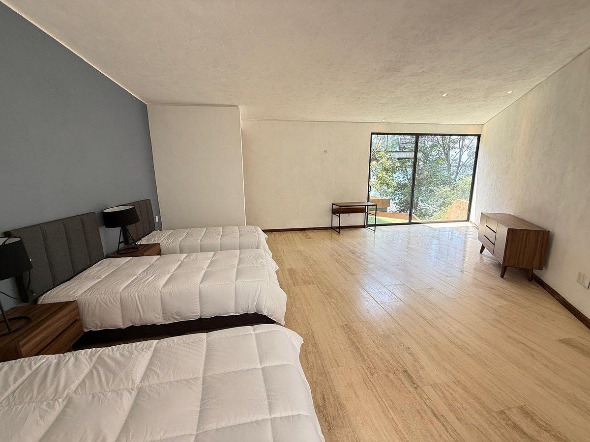 House in Valle de Bravo, Valle de Bravo, photo 23 of 25