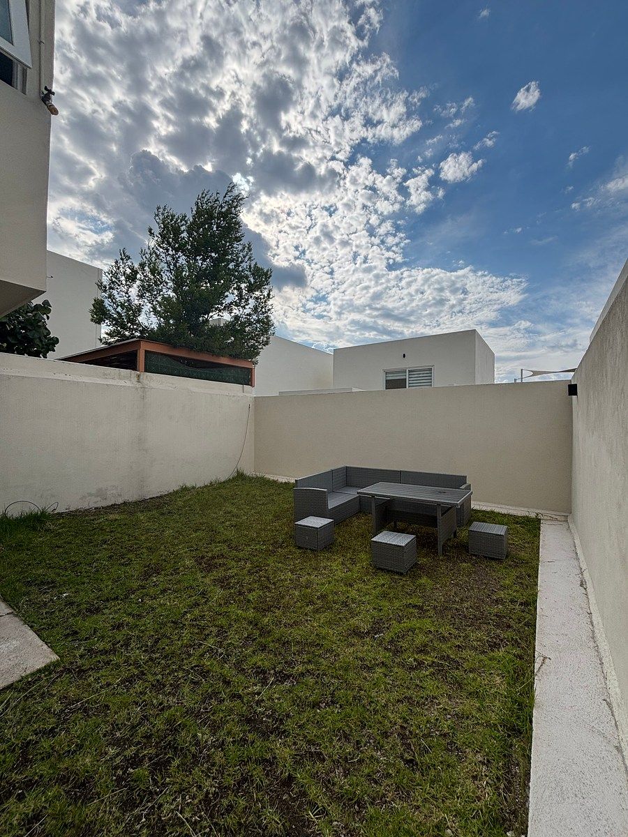 Casa em condomínio fechado em Zibatá, El Marqués, foto 2 de 37