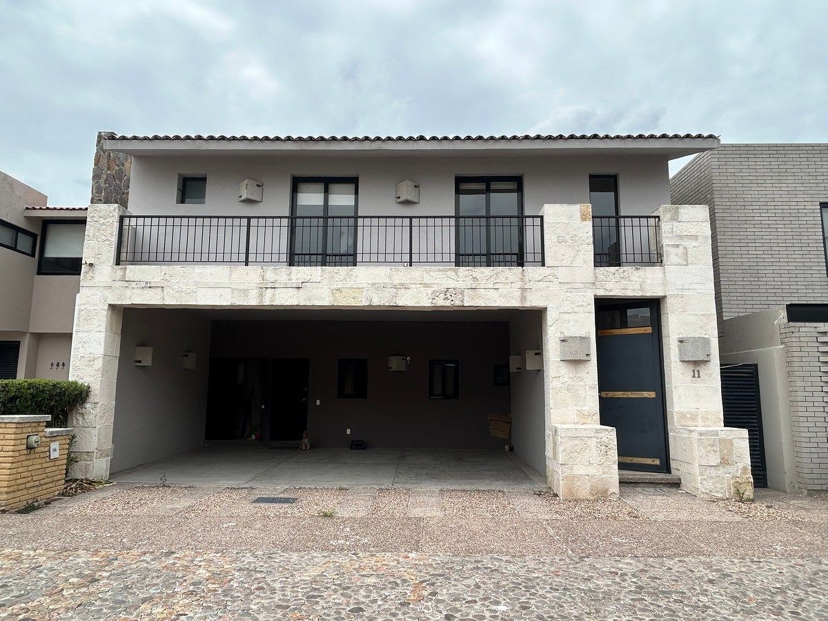 House in Jurica, Querétaro, photo 2 of 19