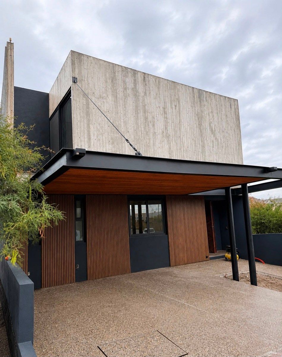 Modern Author House for Sale in Warm Brutalism Style in Altozano, Querétaro - foto 4
