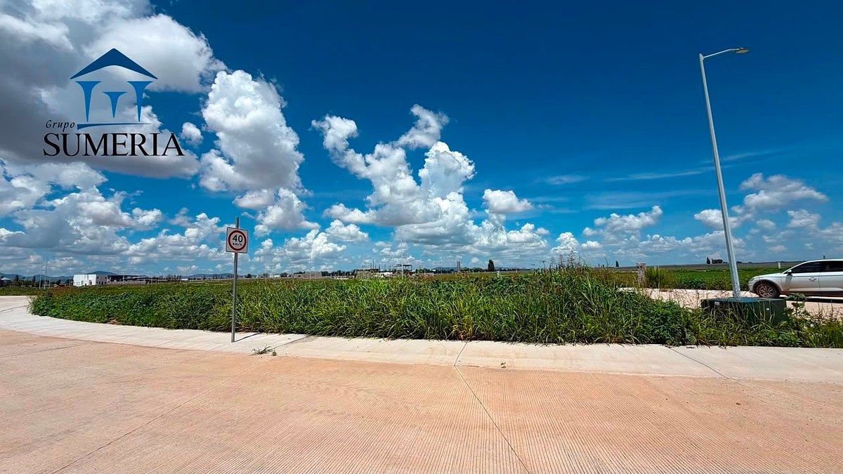 ✨ LAND FOR SALE | 847.15 m², photo 1 of 8