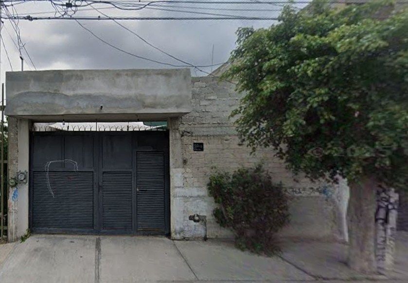 Casa en Renta Frente al Parque, 2 Patios y Cochera 2 Autos Col. Morelos, Qro.