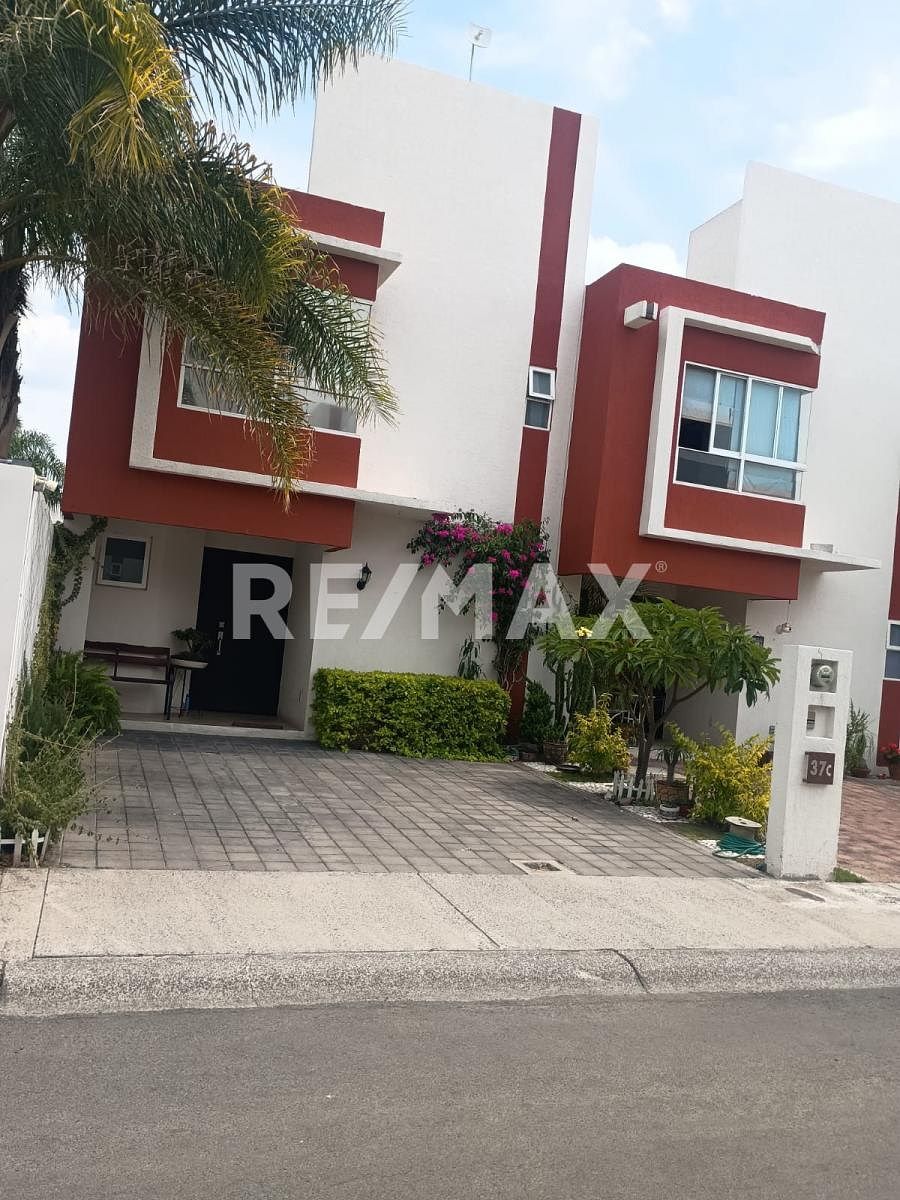 VENDA CASA FRACCIONAMENTO HACIENDA LA GLORIA COM TERRENO EXCEDENTE, foto 1 de 16