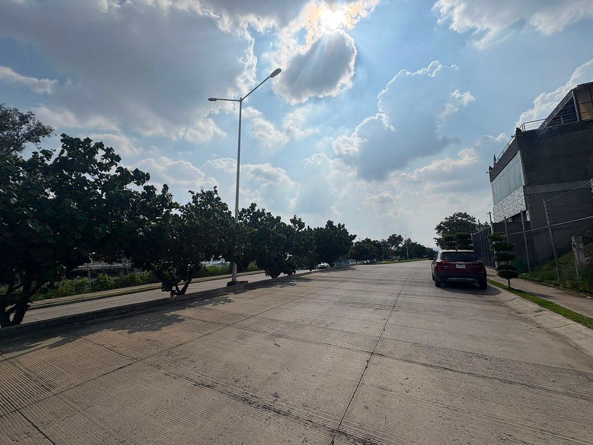 Galpão comercial em Paisajes del Tesoro, Tlaquepaque, foto 6 de 8