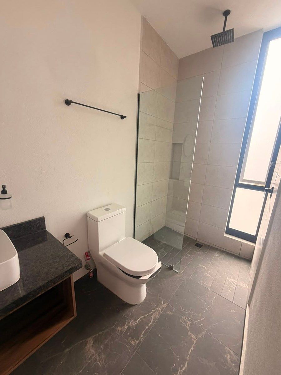 House in Gated Community in Real de Valdepeñas, Zapopan, photo 12 of 17