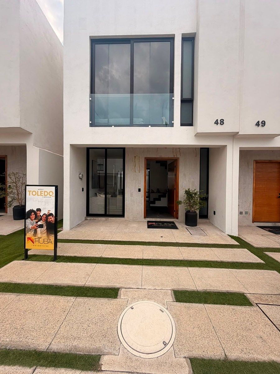 NEW HOUSE IN ZENITH NORTE VALDEPEÑAS | TOLEDO RG MODEL, photo 1 of 17